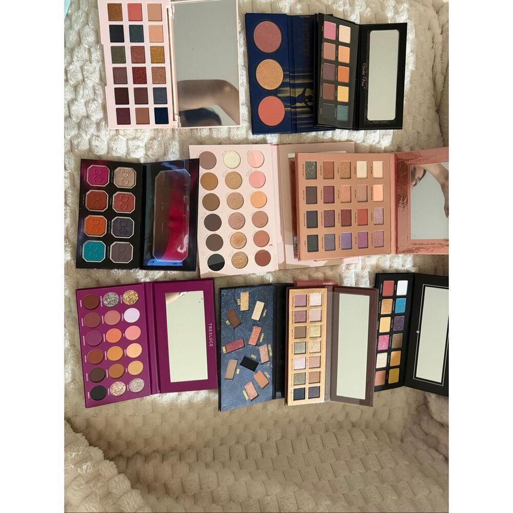 10 PALETTE MAKEUP BUNDLE
